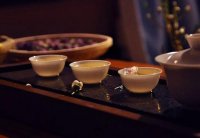邀請(qǐng)客人來(lái)店里喝茶的句子？
